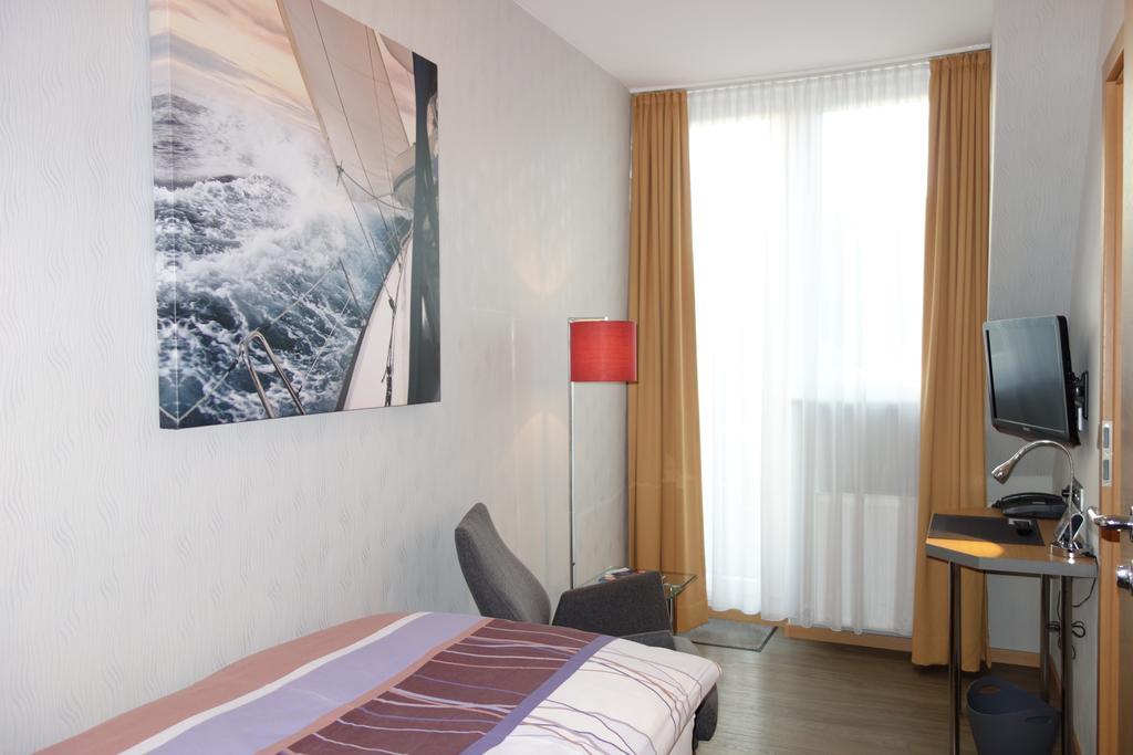 Hotel Gode Wind Kiel Kültér fotó